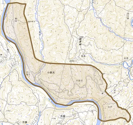 小原沢とその周辺の地図。町の範囲を重ねている