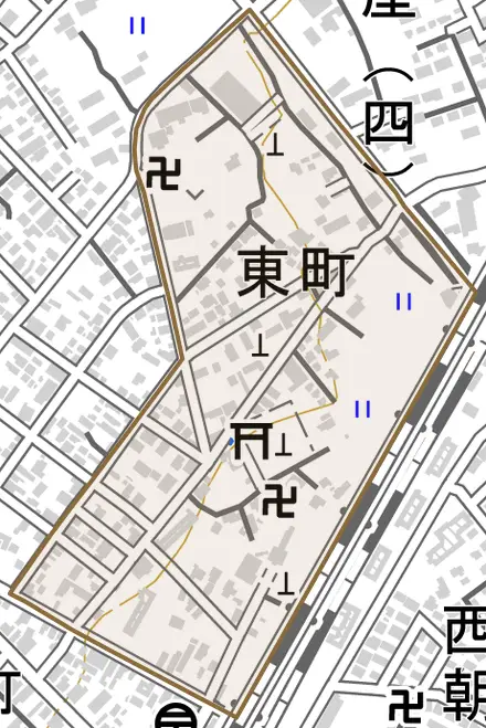 東町とその周辺の地図。町の範囲を重ねている