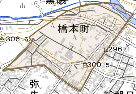 橋本町とその周辺の地図。町の範囲を重ねている
