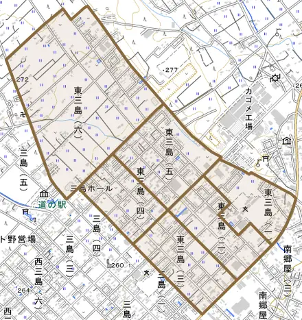 東三島とその周辺の地図。町の範囲を重ねている