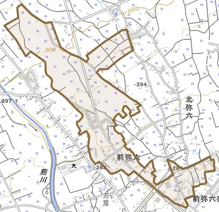 前弥六とその周辺の地図。町の範囲を重ねている