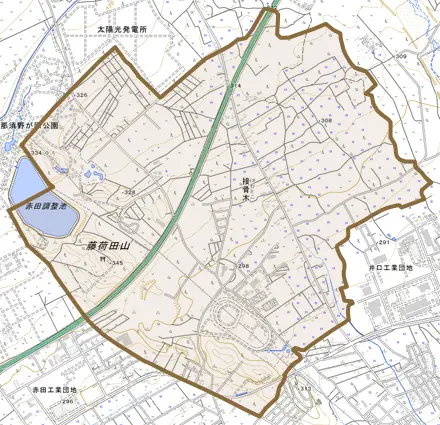 接骨木とその周辺の地図。町の範囲を重ねている