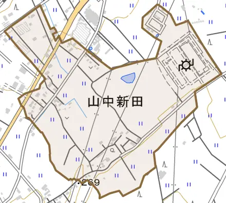 山中新田とその周辺の地図。町の範囲を重ねている