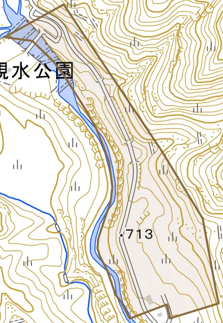 足尾町愛宕下とその周辺の地図。町の範囲を重ねている