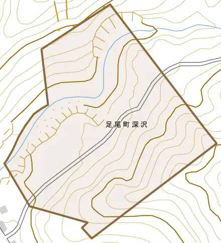 足尾町深沢とその周辺の地図。町の範囲を重ねている