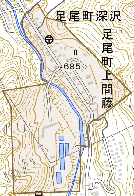 足尾町上間藤とその周辺の地図。町の範囲を重ねている