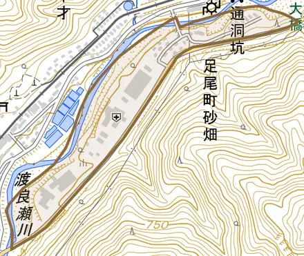 足尾町砂畑とその周辺の地図。町の範囲を重ねている