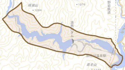 西川とその周辺の地図。町の範囲を重ねている