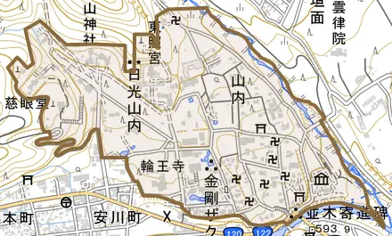 山内とその周辺の地図。町の範囲を重ねている
