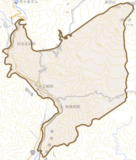 藤原とその周辺の地図。町の範囲を重ねている
