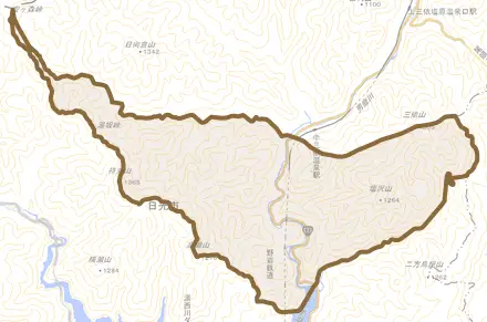 独鈷沢とその周辺の地図。町の範囲を重ねている