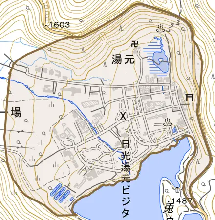 湯元とその周辺の地図。町の範囲を重ねている
