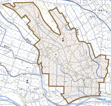 花園とその周辺の地図。町の範囲を重ねている