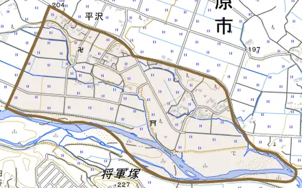 平沢とその周辺の地図。町の範囲を重ねている