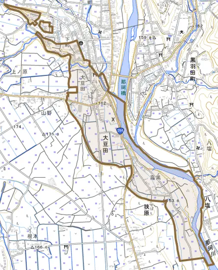 大豆田とその周辺の地図。町の範囲を重ねている