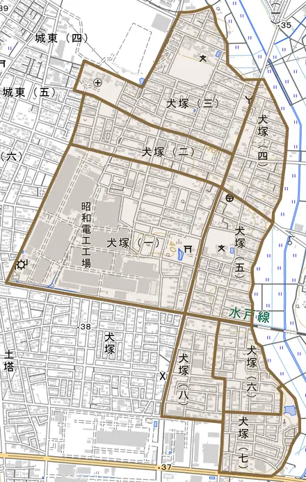 犬塚とその周辺の地図。町の範囲を重ねている