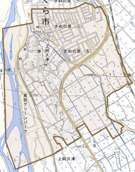 上阿久津とその周辺の地図。町の範囲を重ねている