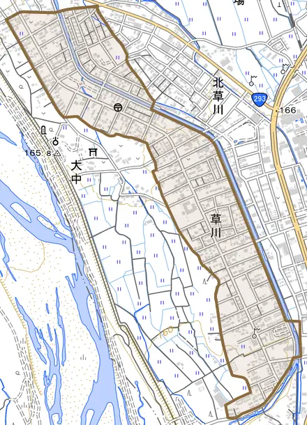 草川とその周辺の地図。町の範囲を重ねている