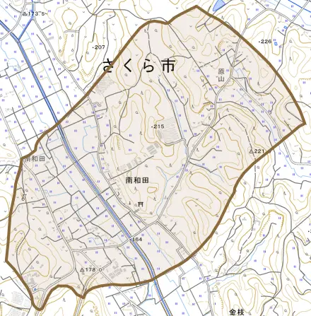 南和田とその周辺の地図。町の範囲を重ねている