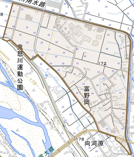 富野岡とその周辺の地図。町の範囲を重ねている