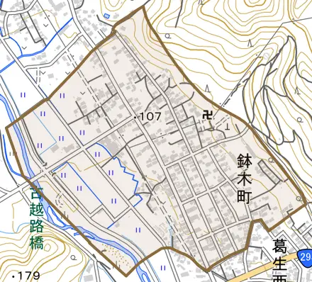 鉢木町とその周辺の地図。町の範囲を重ねている