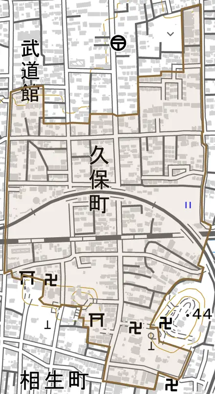 久保町とその周辺の地図。町の範囲を重ねている