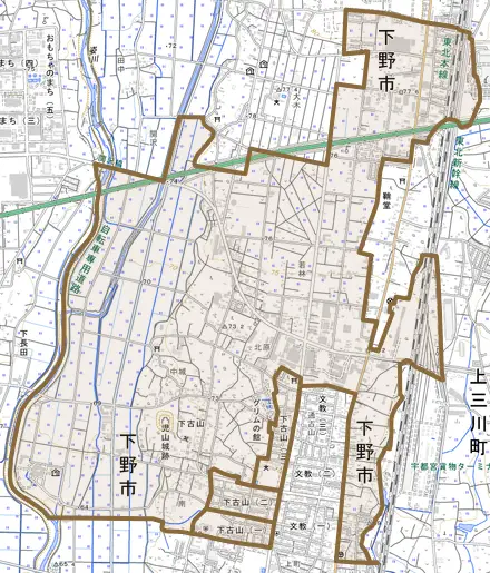 下古山とその周辺の地図。町の範囲を重ねている