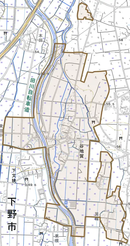 谷地賀とその周辺の地図。町の範囲を重ねている