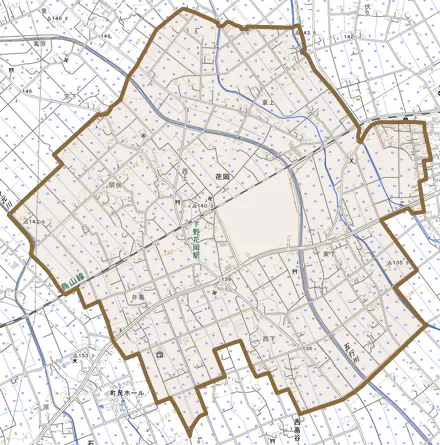 大字花岡とその周辺の地図。町の範囲を重ねている