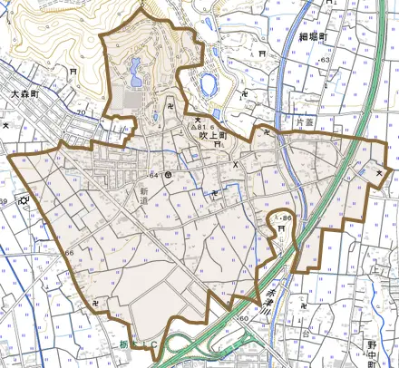 吹上町とその周辺の地図。町の範囲を重ねている