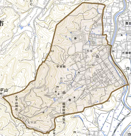 平井町とその周辺の地図。町の範囲を重ねている