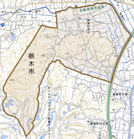 都賀町深沢とその周辺の地図。町の範囲を重ねている