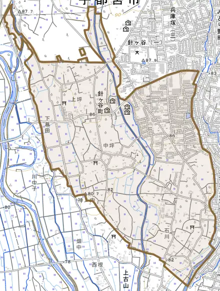 針ケ谷町とその周辺の地図。町の範囲を重ねている