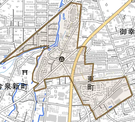 東町とその周辺の地図。町の範囲を重ねている