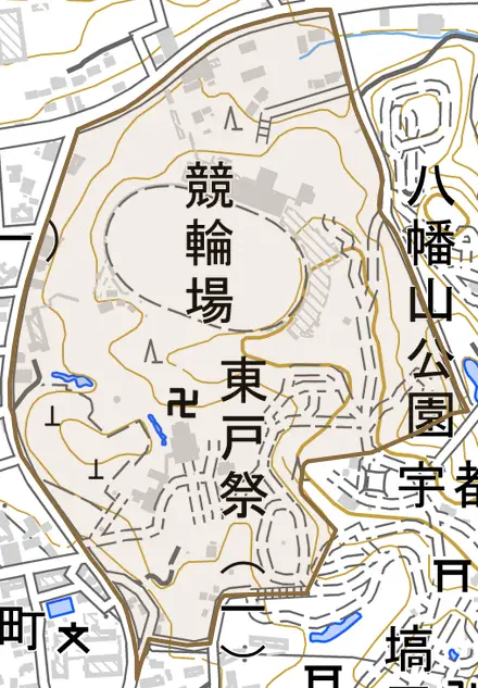 東戸祭とその周辺の地図。町の範囲を重ねている