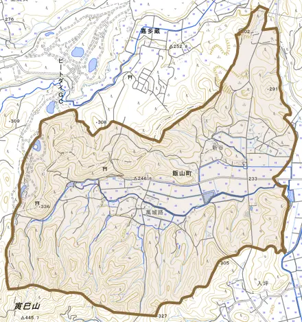 飯山町とその周辺の地図。町の範囲を重ねている