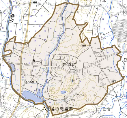 岩原町とその周辺の地図。町の範囲を重ねている