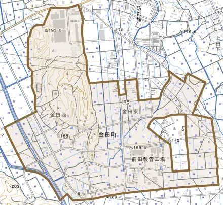 金田町とその周辺の地図。町の範囲を重ねている