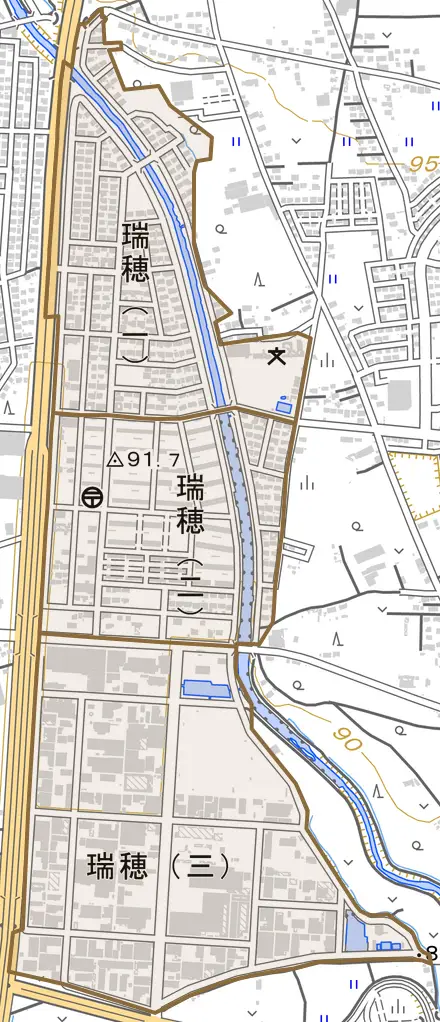 瑞穂とその周辺の地図。町の範囲を重ねている