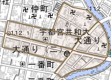 大通りとその周辺の地図。町の範囲を重ねている