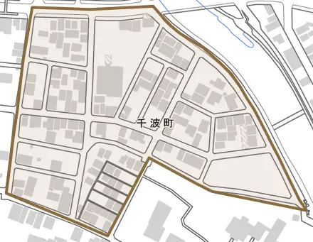 千波町とその周辺の地図。町の範囲を重ねている