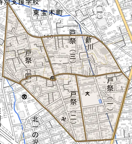 戸祭とその周辺の地図。町の範囲を重ねている
