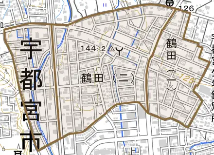 鶴田とその周辺の地図。町の範囲を重ねている