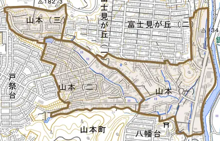 山本とその周辺の地図。町の範囲を重ねている