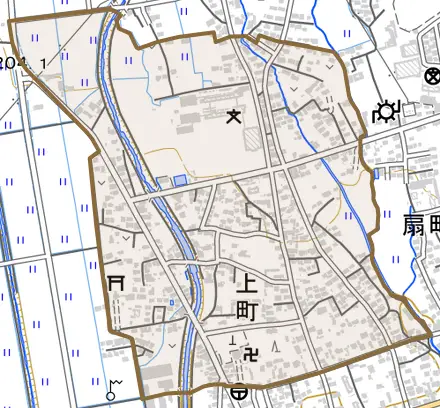 上町とその周辺の地図。町の範囲を重ねている