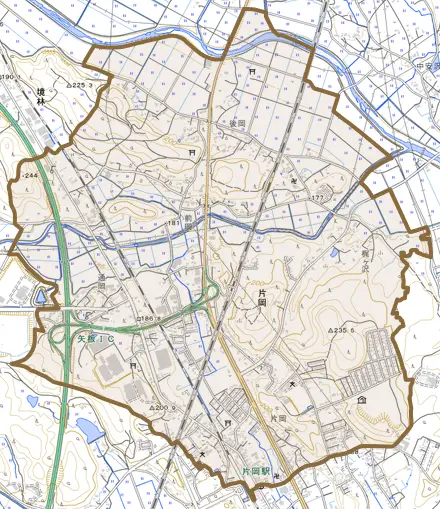 片岡とその周辺の地図。町の範囲を重ねている
