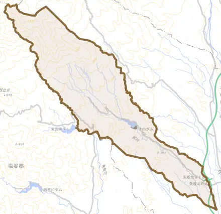 長井とその周辺の地図。町の範囲を重ねている