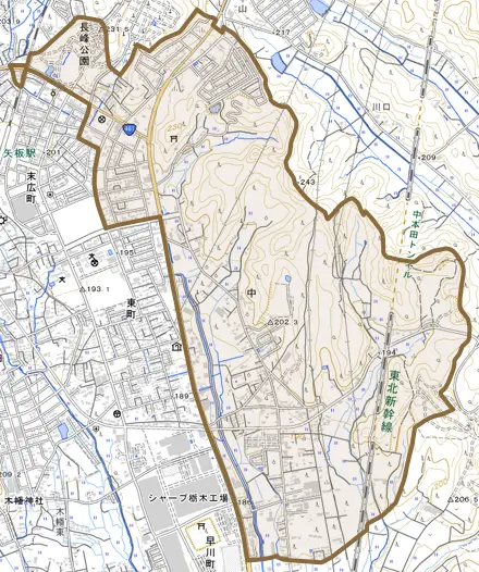 中とその周辺の地図。町の範囲を重ねている