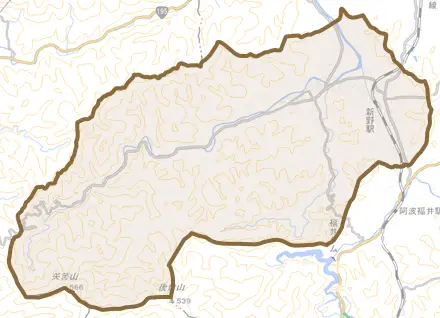 新野町とその周辺の地図。町の範囲を重ねている