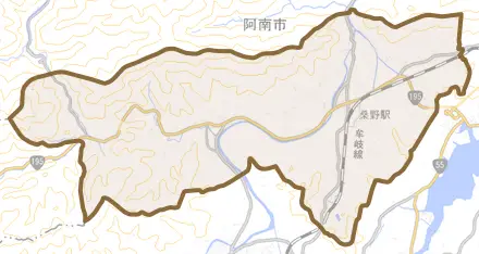 桑野町とその周辺の地図。町の範囲を重ねている